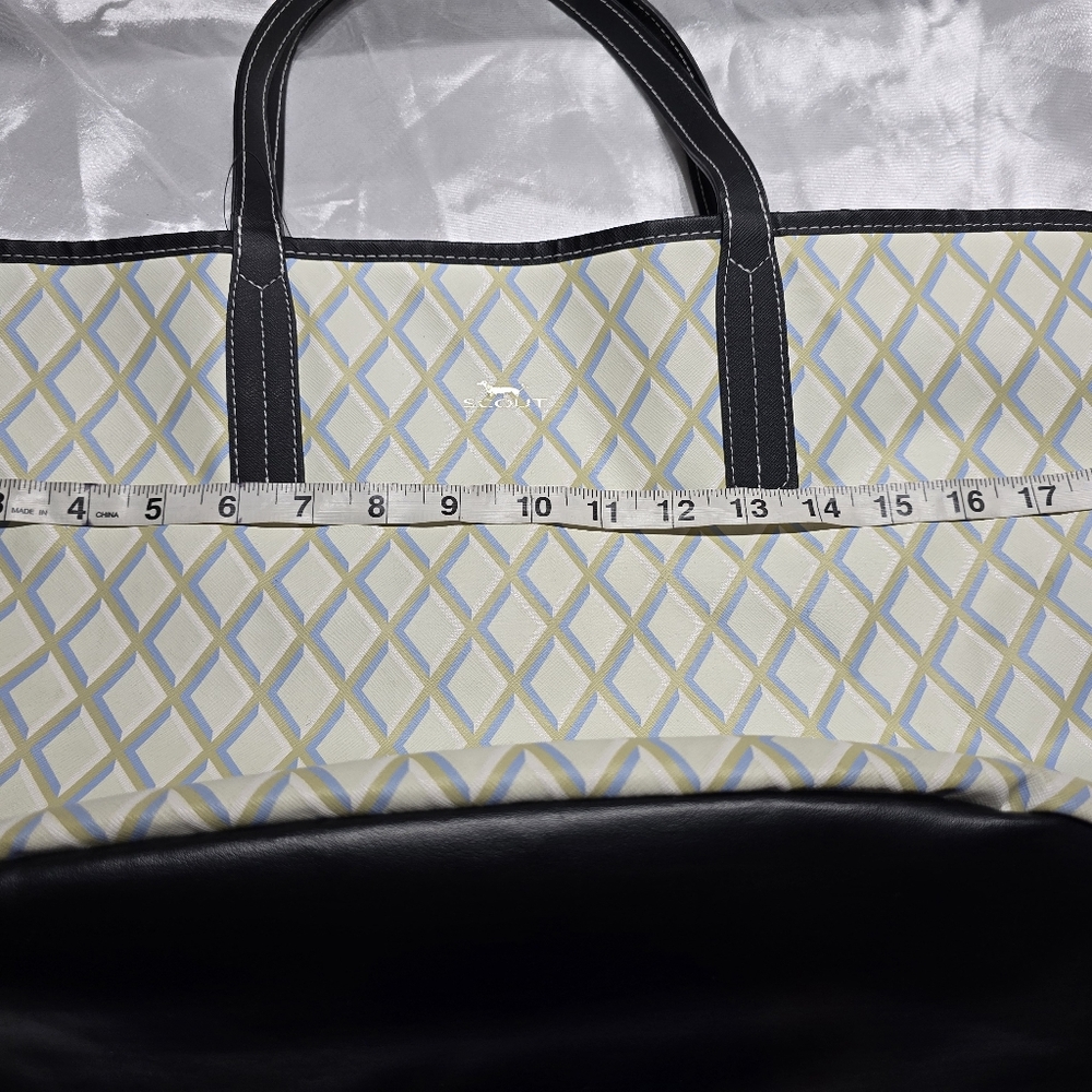 Scout Diamond Pattern Tote - Cream and Black - Picture 11 of 15